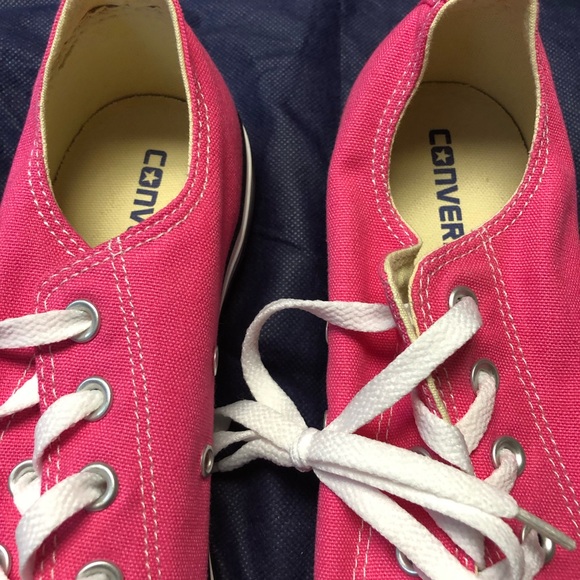 Converse all-stars - in pink! - Picture 2 of 3